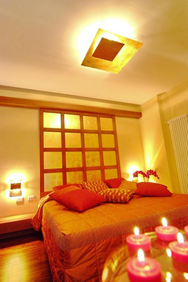 Design Suite Tirano Luaran gambar