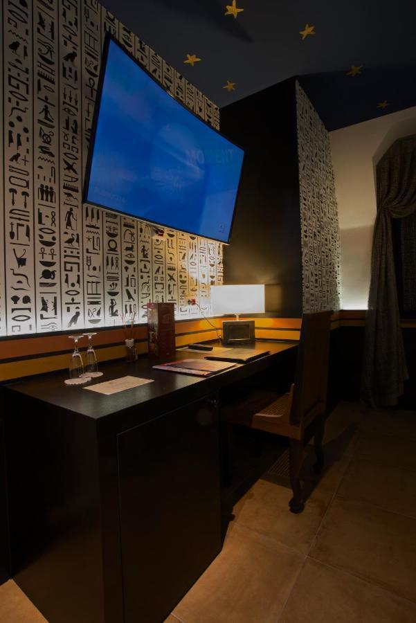 Design Suite Tirano Luaran gambar