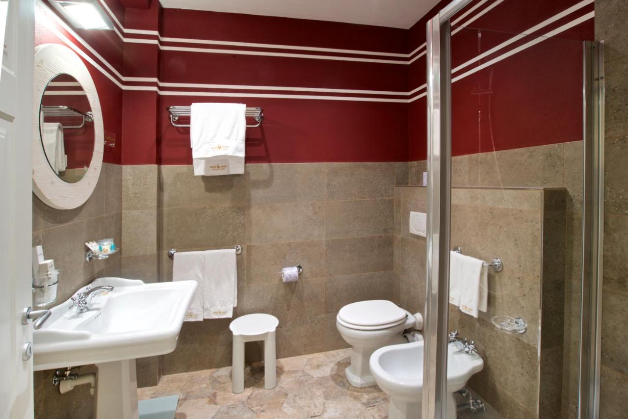 Design Suite Tirano Luaran gambar