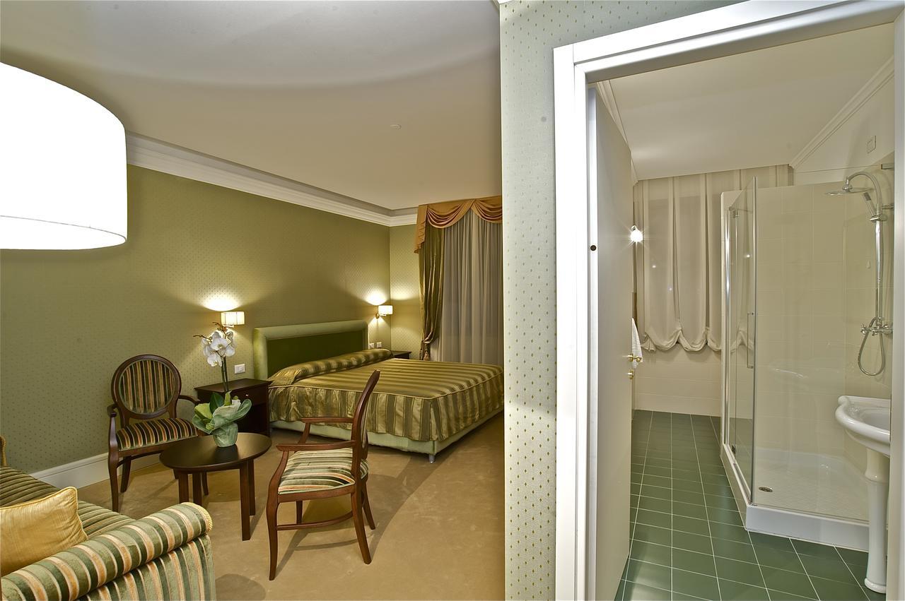 Design Suite Tirano Luaran gambar