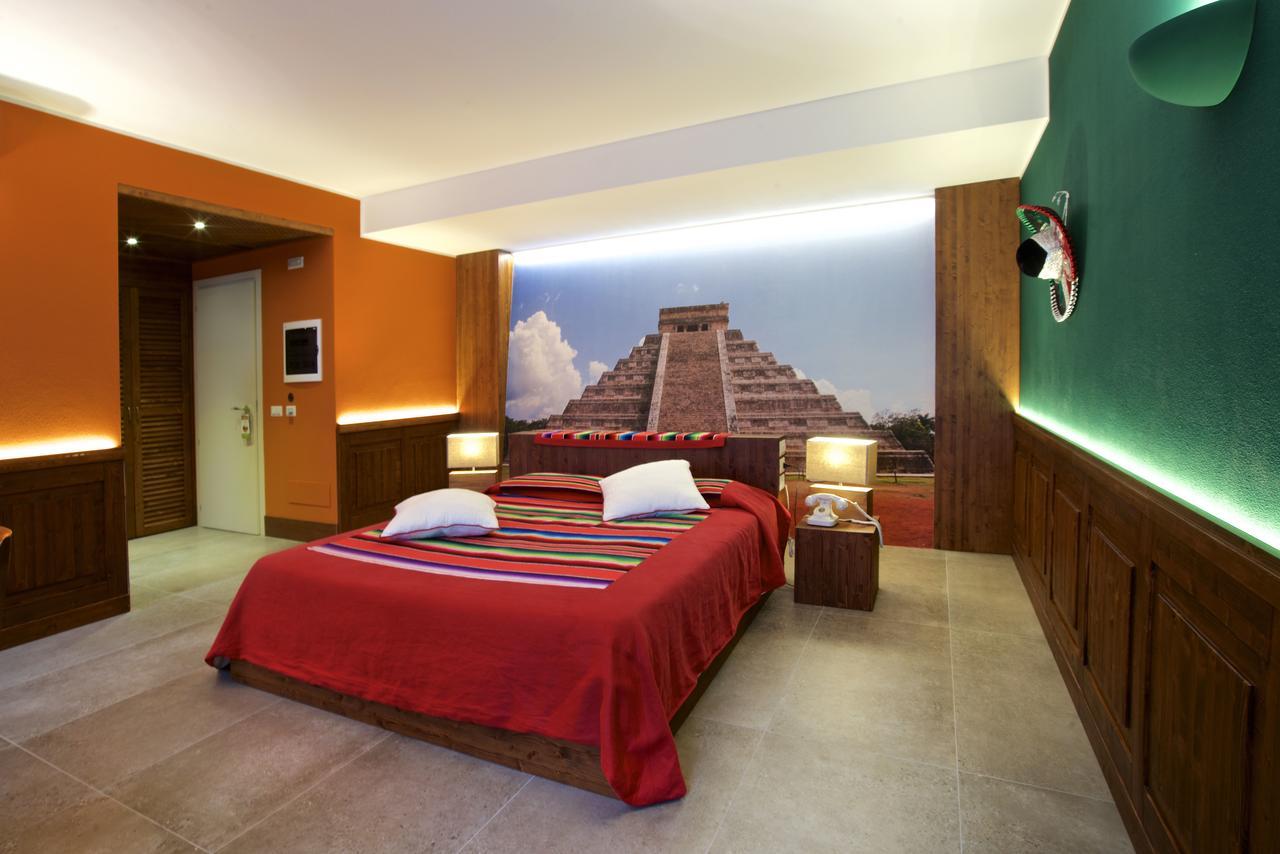 Design Suite Tirano Luaran gambar