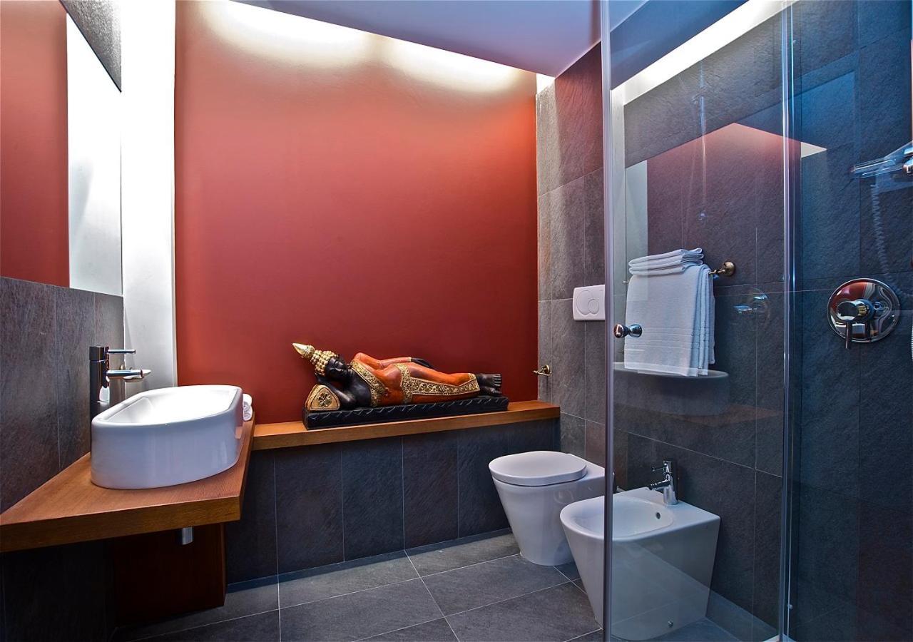 Design Suite Tirano Luaran gambar
