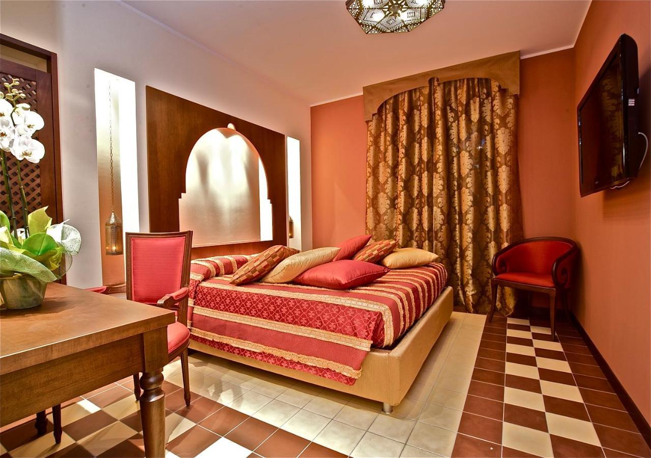 Design Suite Tirano Luaran gambar