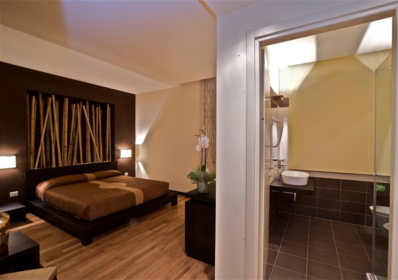 Design Suite Tirano Luaran gambar